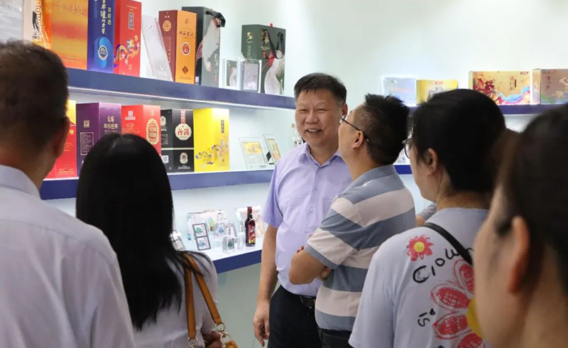 浙江中烟莅临黑卡技术交流会-浙江今年会激光科技股份有限公司